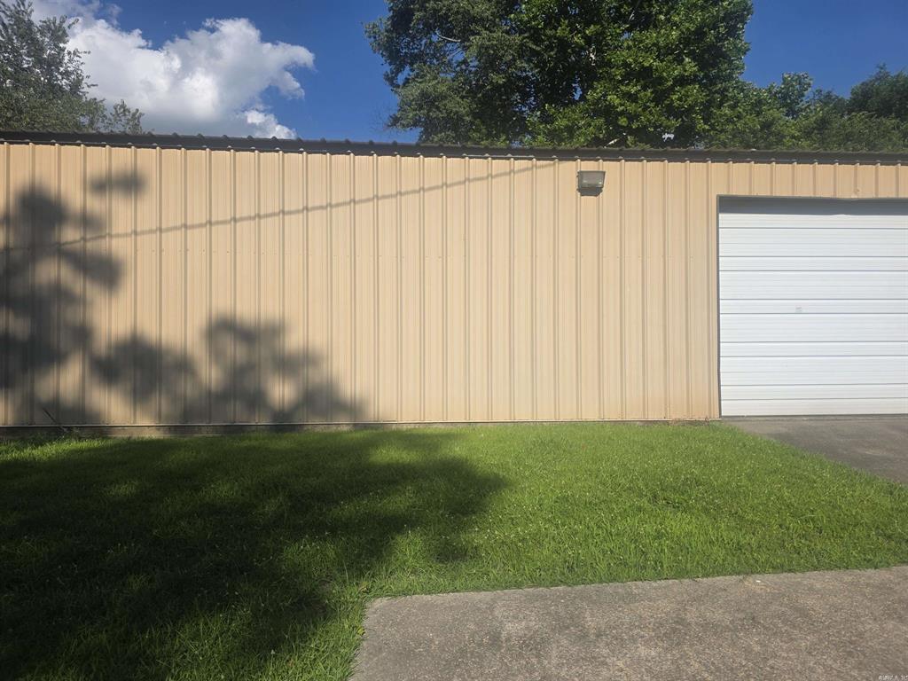 414 Cole Drive - 1